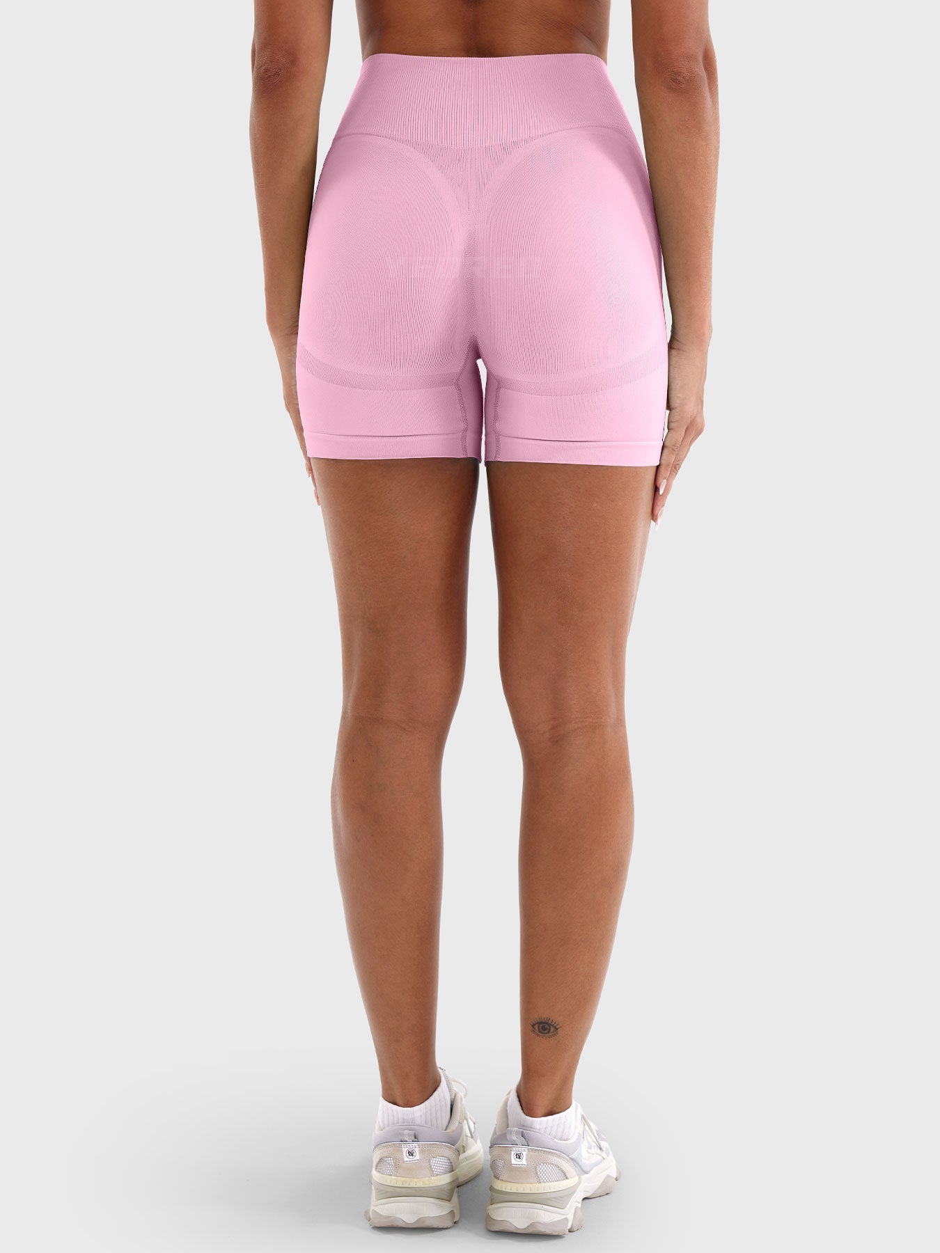 Yeoreo Lilliean SoftHue™ 4.5" Seamless Shorts